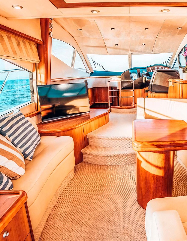 Аренда моторной яхты Sunseeker Manhattan 54 в Миконосе